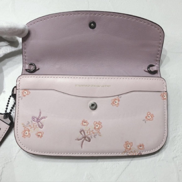 Coach 1941 Clutch with Floral Bow Print EUC - Picture 5 of 6